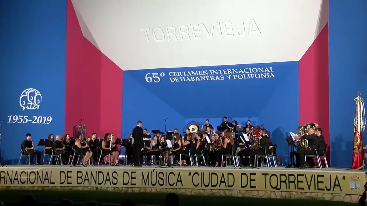 Primera velada: Actuación de la Sociedad Musical Los Salerosos de Torrevieja